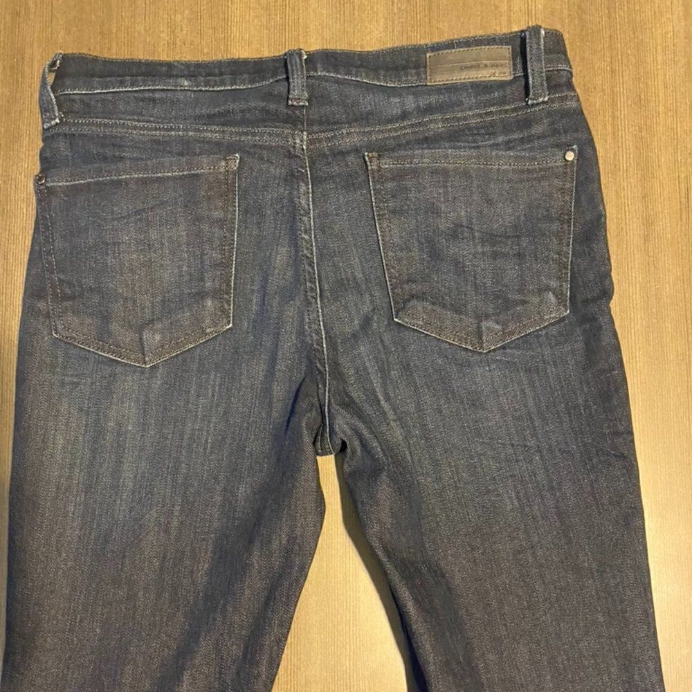 DKNY Dark Wash Jeans -- Sz 6 - Picture 2 of 7